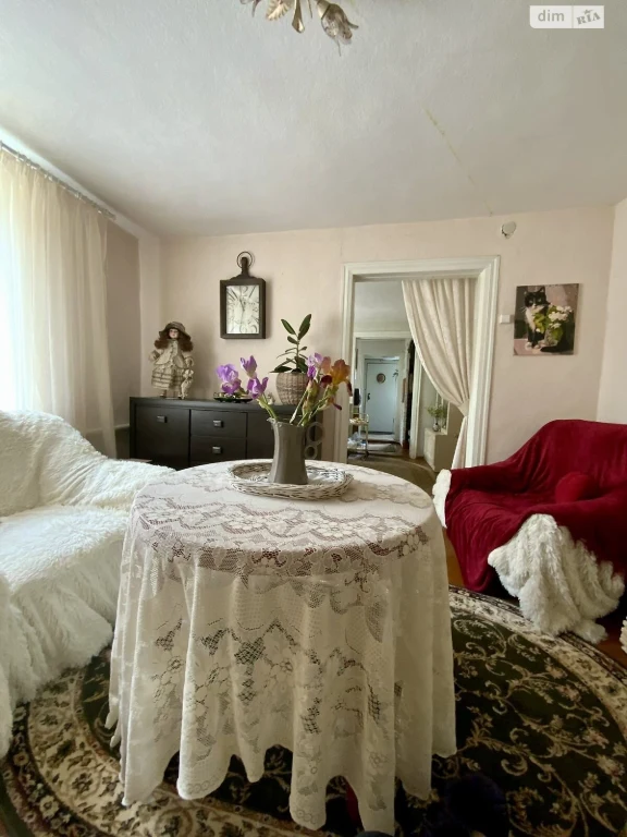 Sale of a Part of a House in Dakhnivka