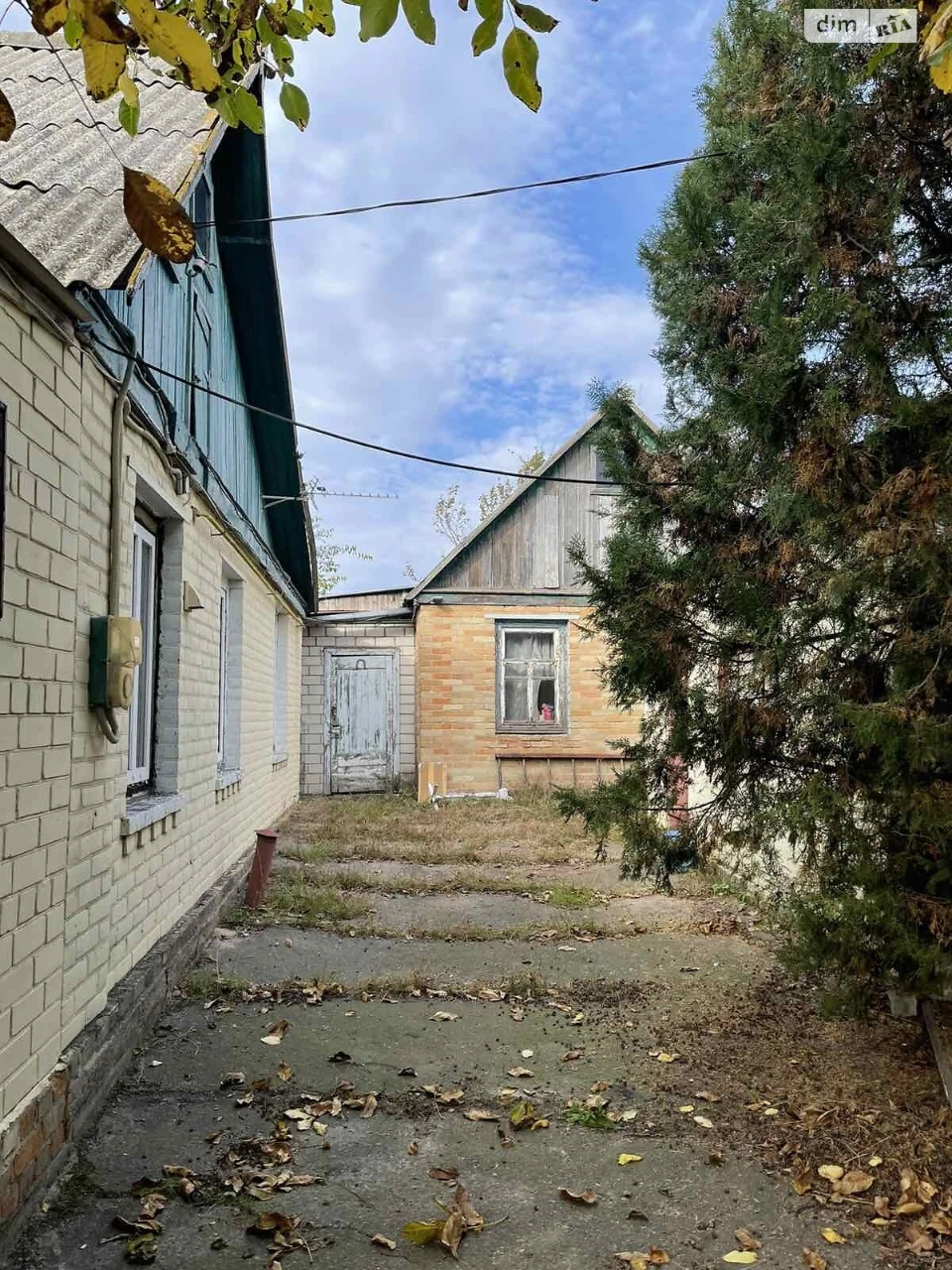 Sale of a Part of a House in Dakhnivka