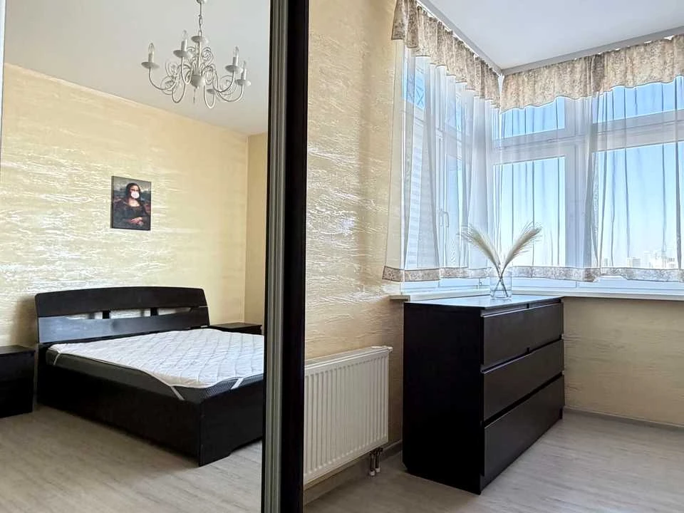 Apartment. Dragomannova st., Kyiv