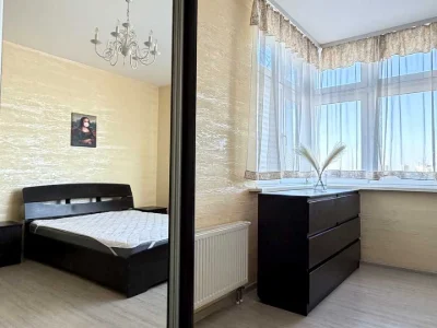 Apartment. Dragomannova st., Kyiv