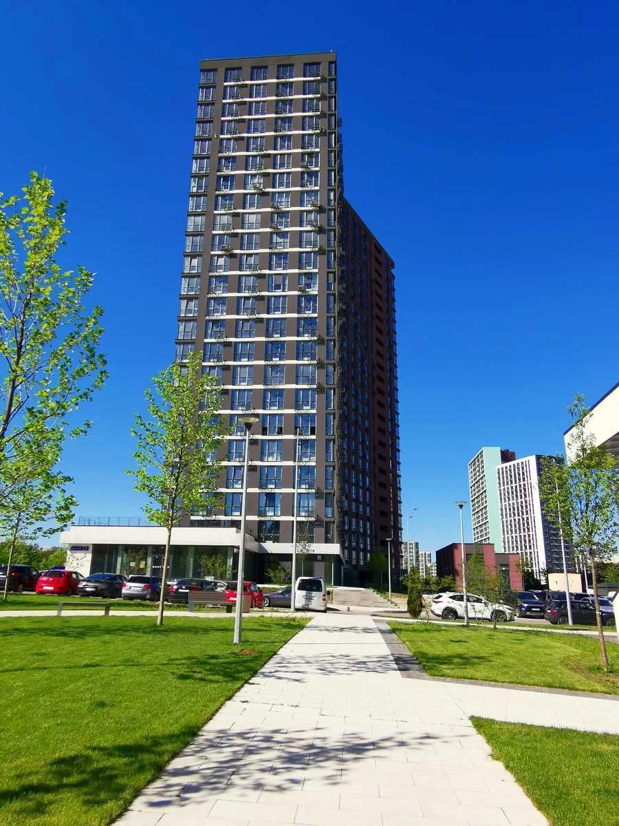 Spacious Two-Bedroom Apartment for Sale in Dibrova Park Residence