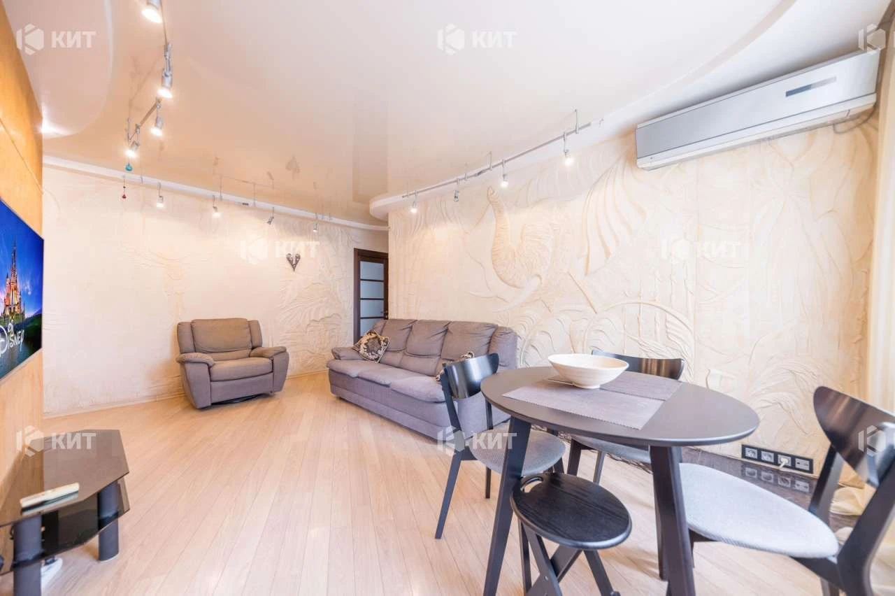 Продаж квартири, Харьков, Олексиевка, 65 м²