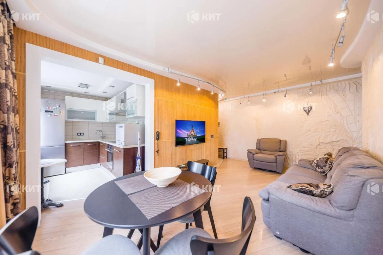 Продаж квартири, Харьков, Олексиевка, 65 м²