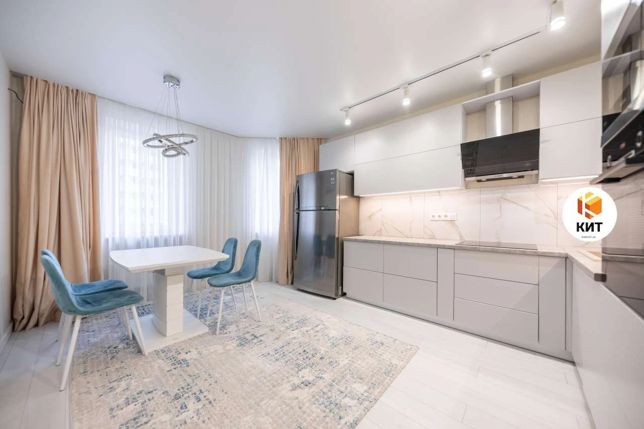 Apartment for Sale, Kharkiv, Sokolyky, 105 sq m