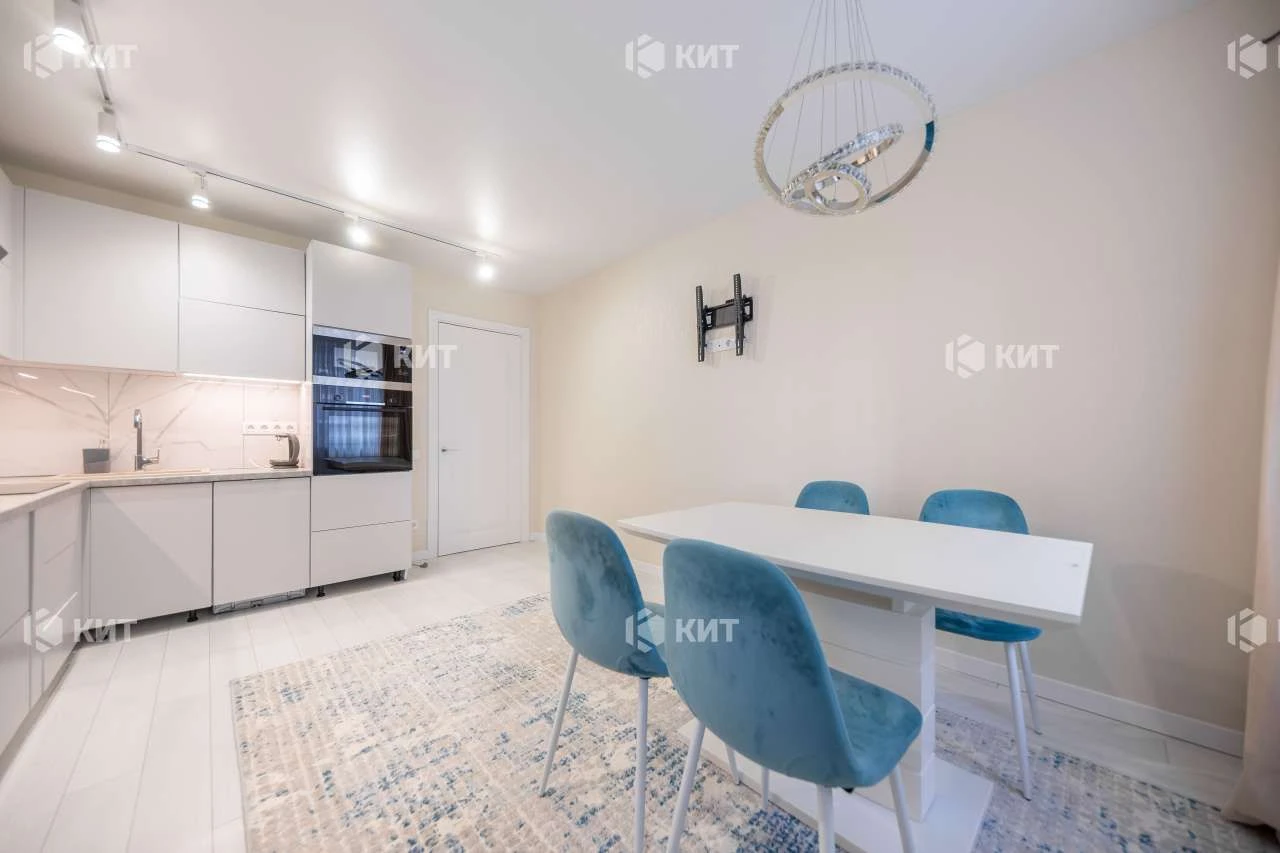 Apartment for Sale, Kharkiv, Sokolyky, 105 sq m
