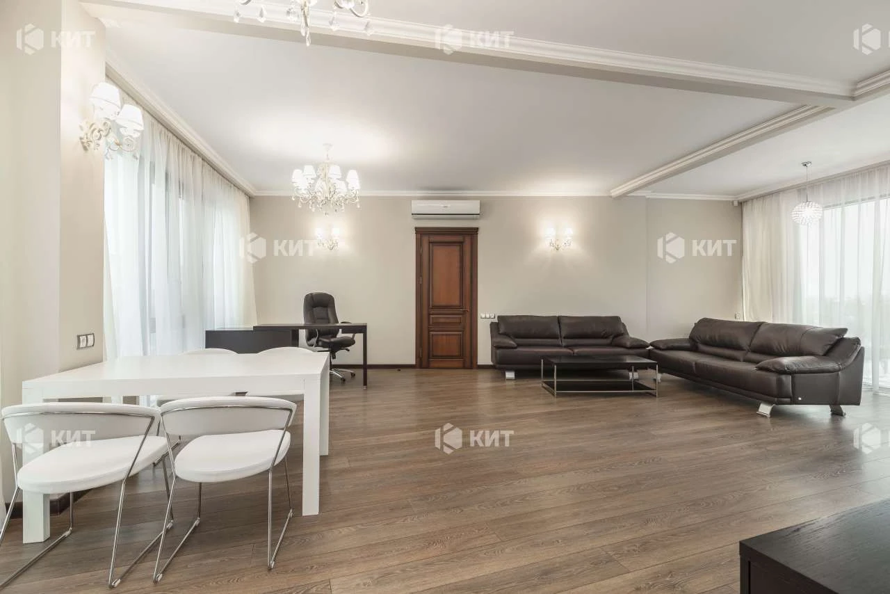 Apartment for Sale, Kharkiv, Pavlov Pole, 105 m²
