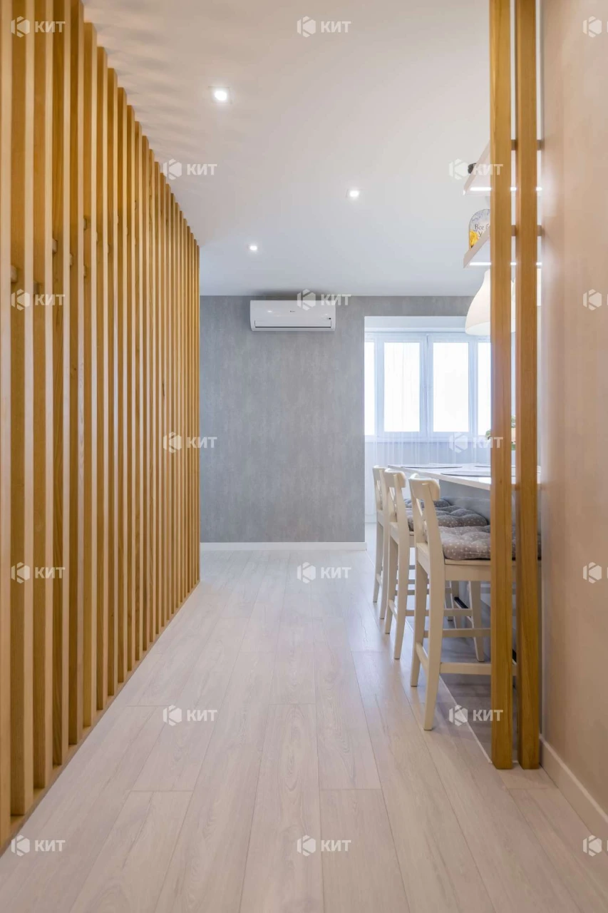Продаж квартири, Харьков, Алексеевка, 106.2 м²