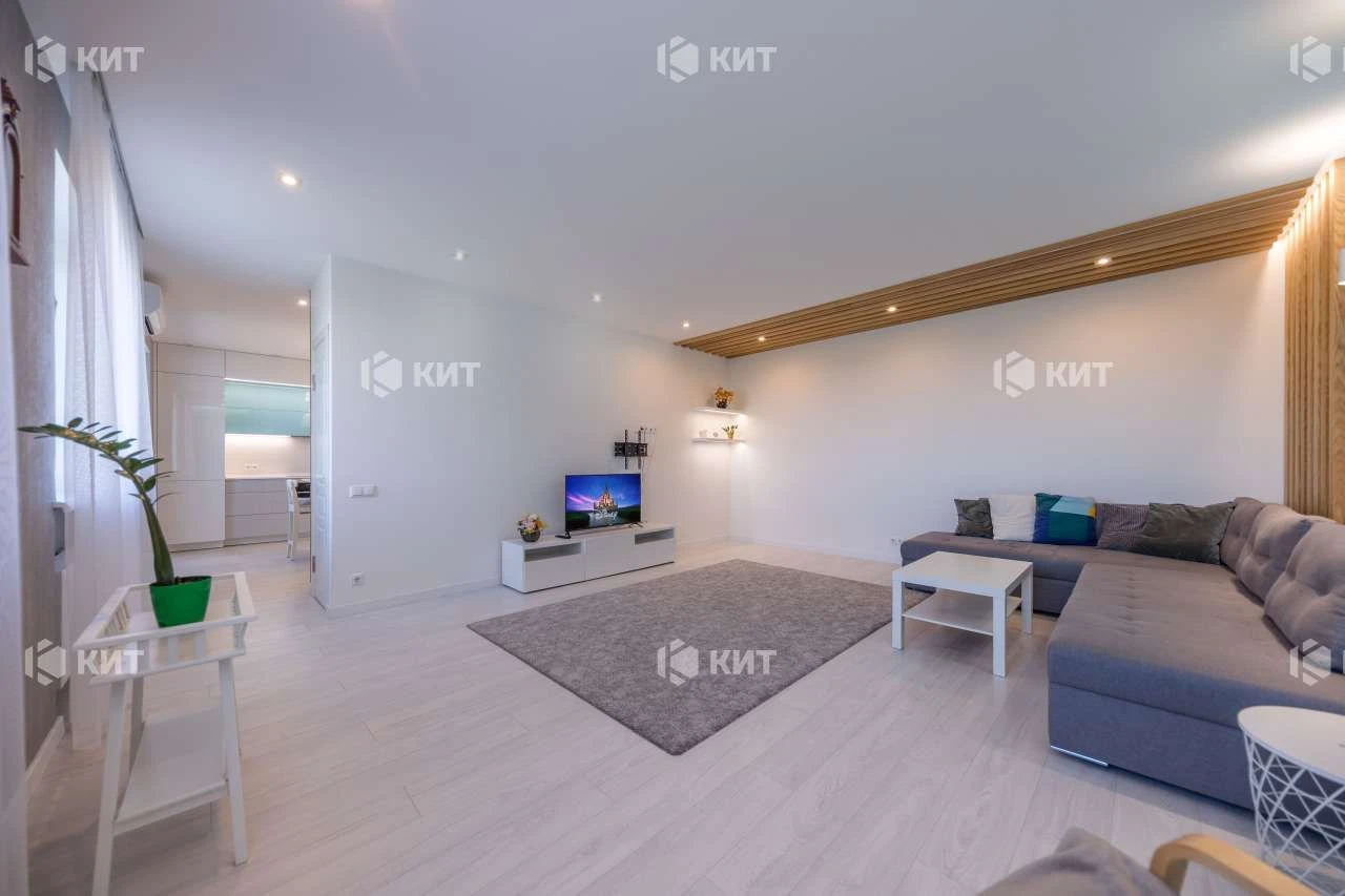 Продаж квартири, Харьков, Алексеевка, 106.2 м²