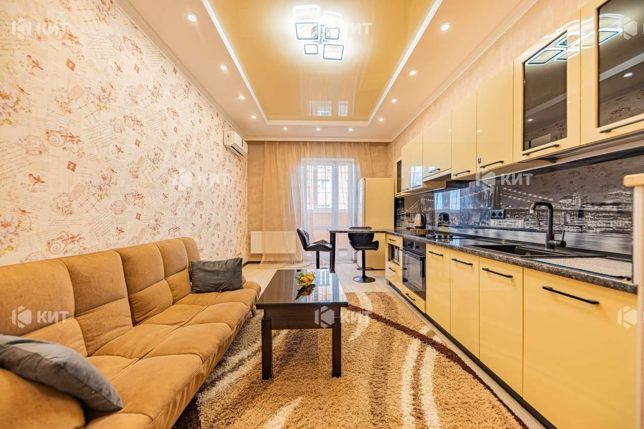 Apartment for Sale, Kharkiv, Pavlov Pole, 72 m²