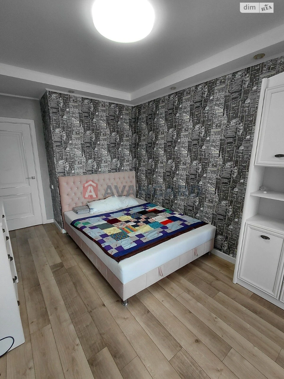 Продаж Квартира Комунарський