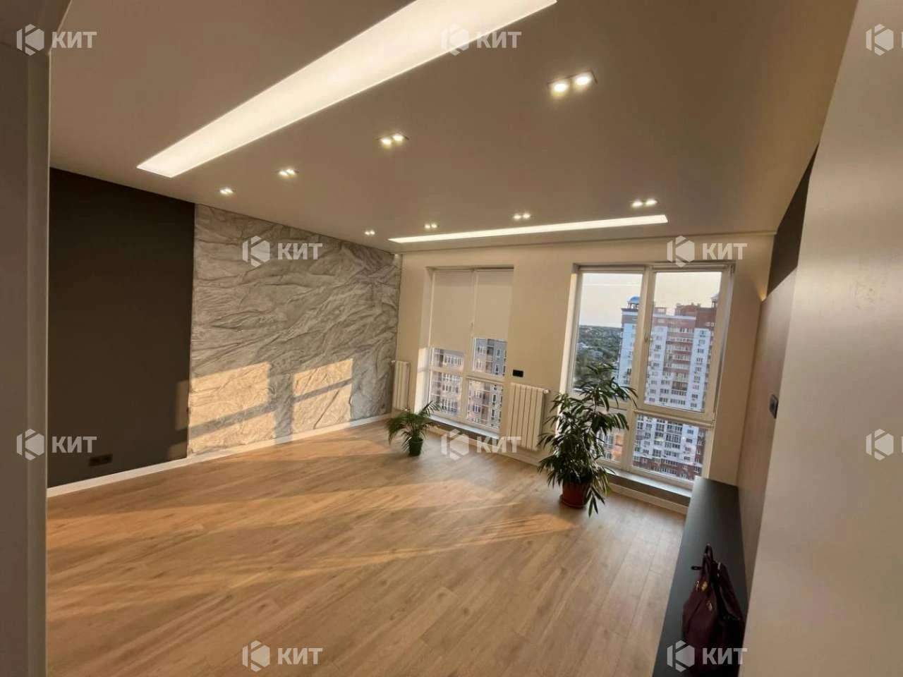 Apartment for Sale: Kharkiv, Klochkovska, 170 sq m