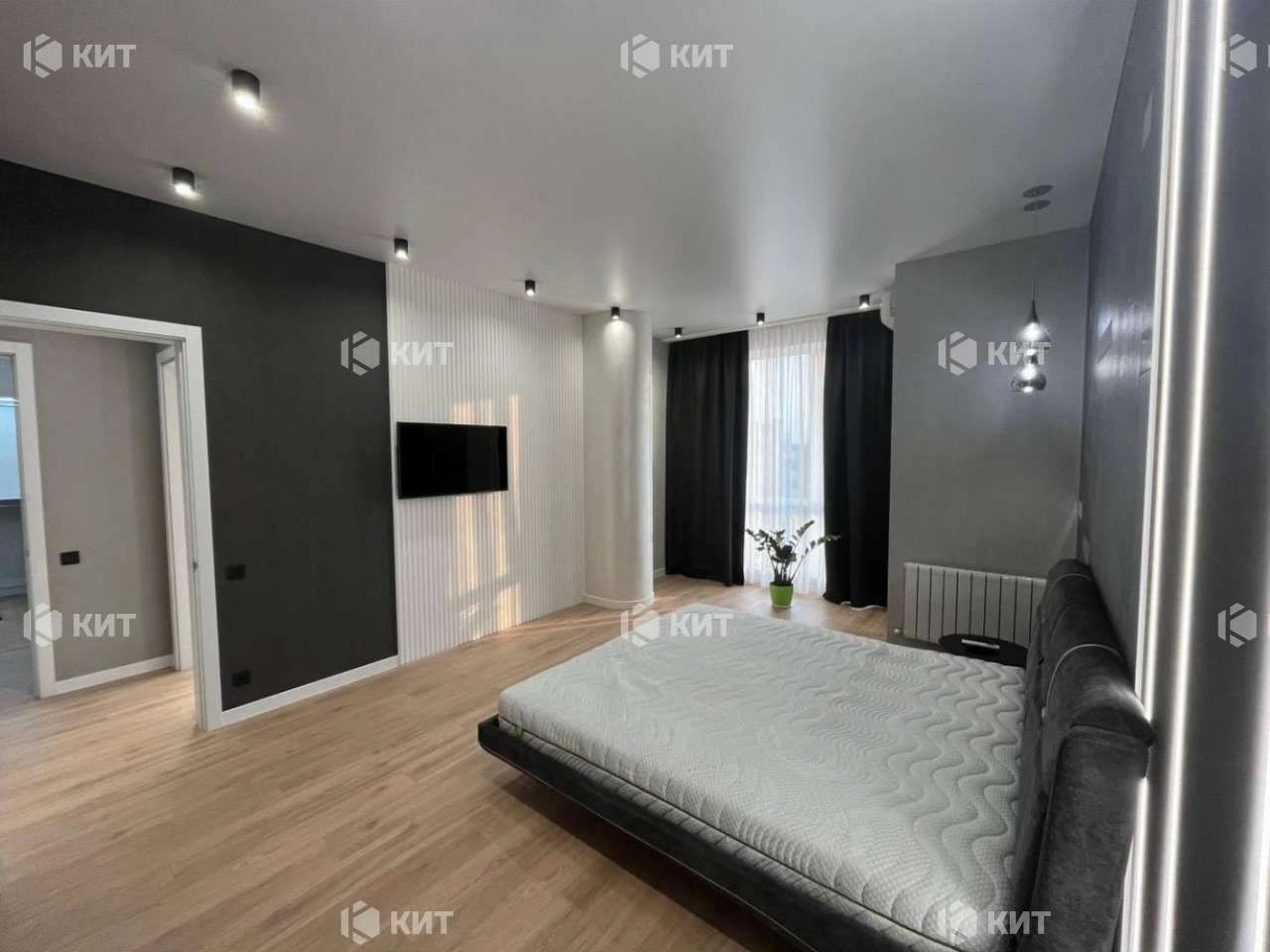 Apartment for Sale: Kharkiv, Klochkovska, 170 sq m