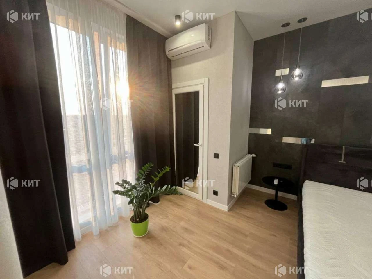 Apartment for Sale: Kharkiv, Klochkovska, 170 sq m