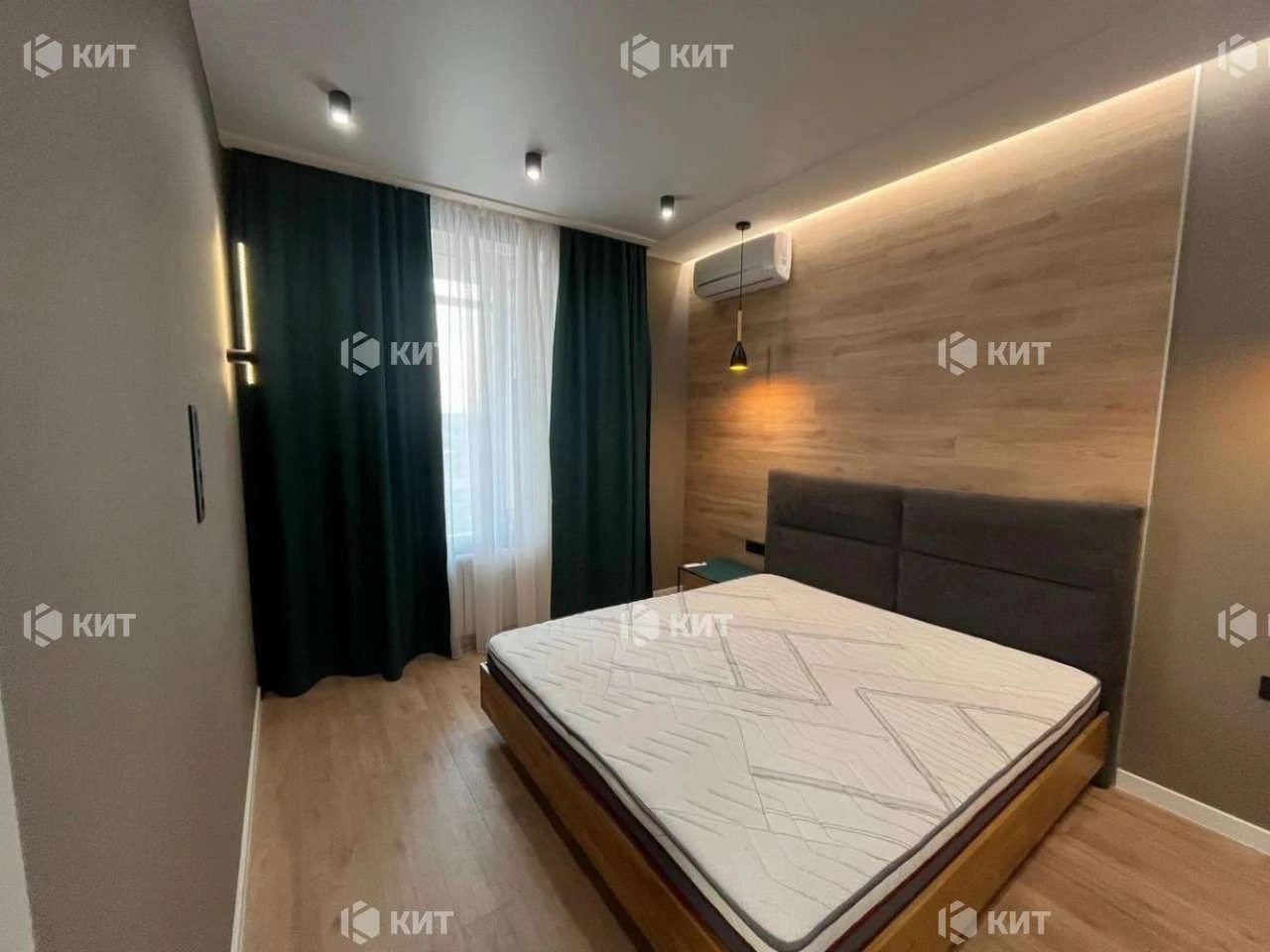 Apartment for Sale: Kharkiv, Klochkovska, 170 sq m