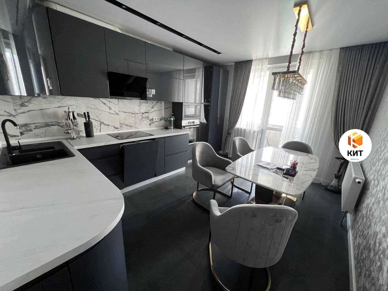 Apartment for Sale, Kharkov, Sport.Gagar.Povst., 69 m²