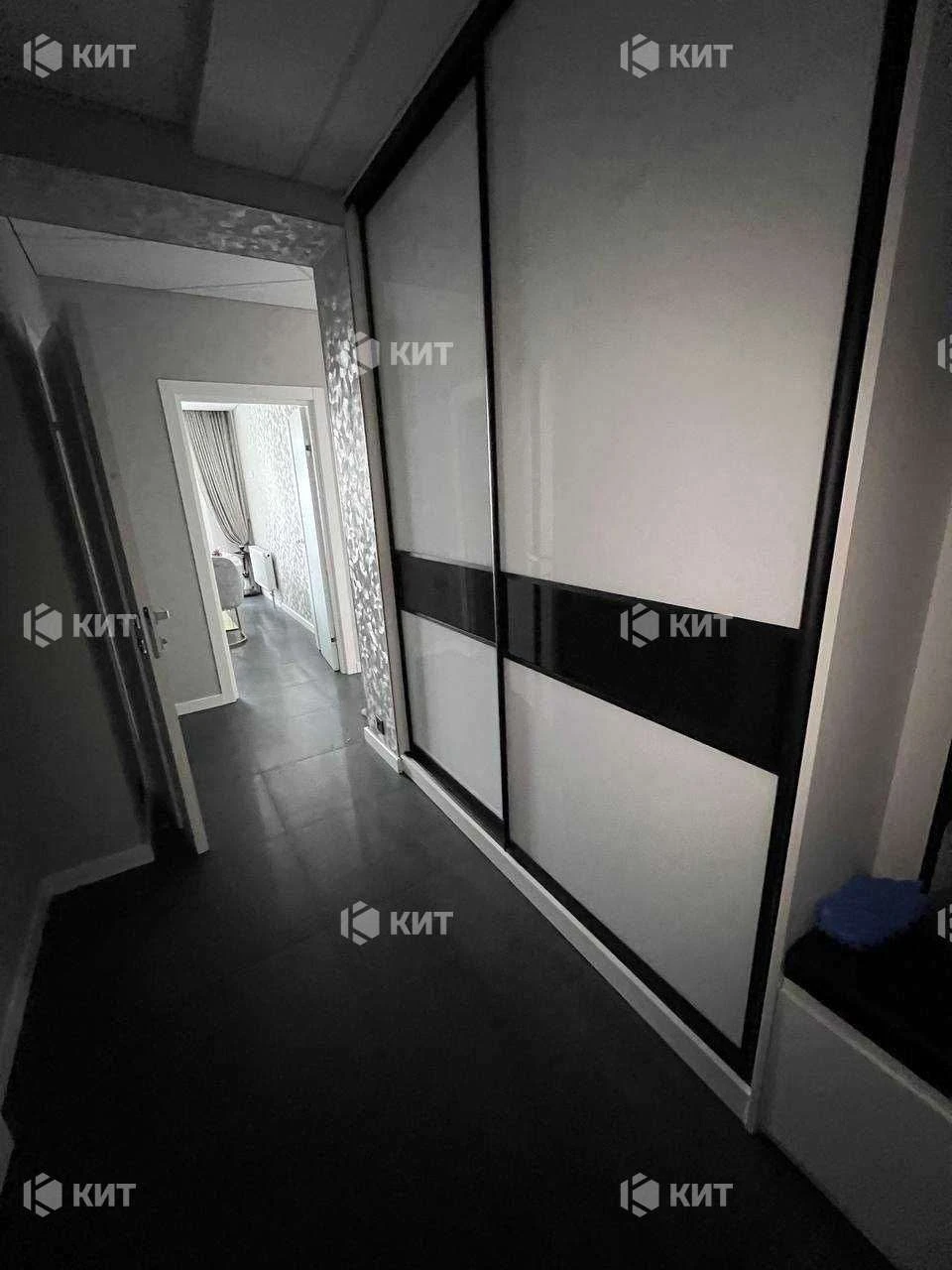 Apartment for Sale, Kharkov, Sport.Gagar.Povst., 69 m²