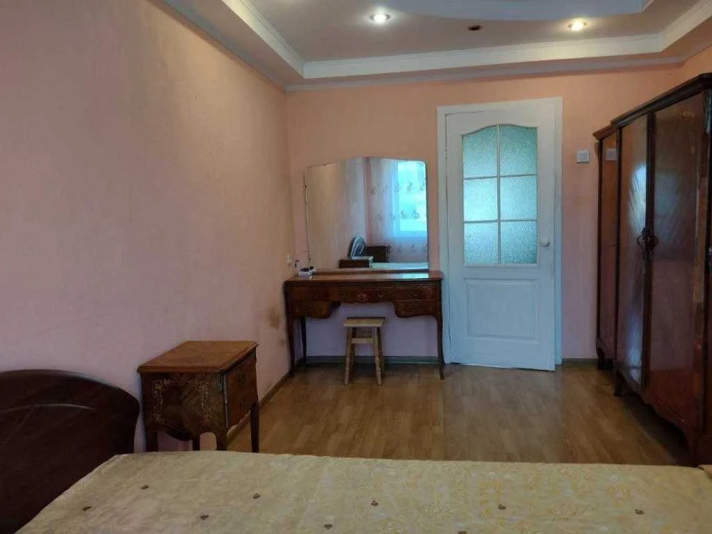 Продается двухкомнатная квартира (45 м²) в Киеве, Деснянский район