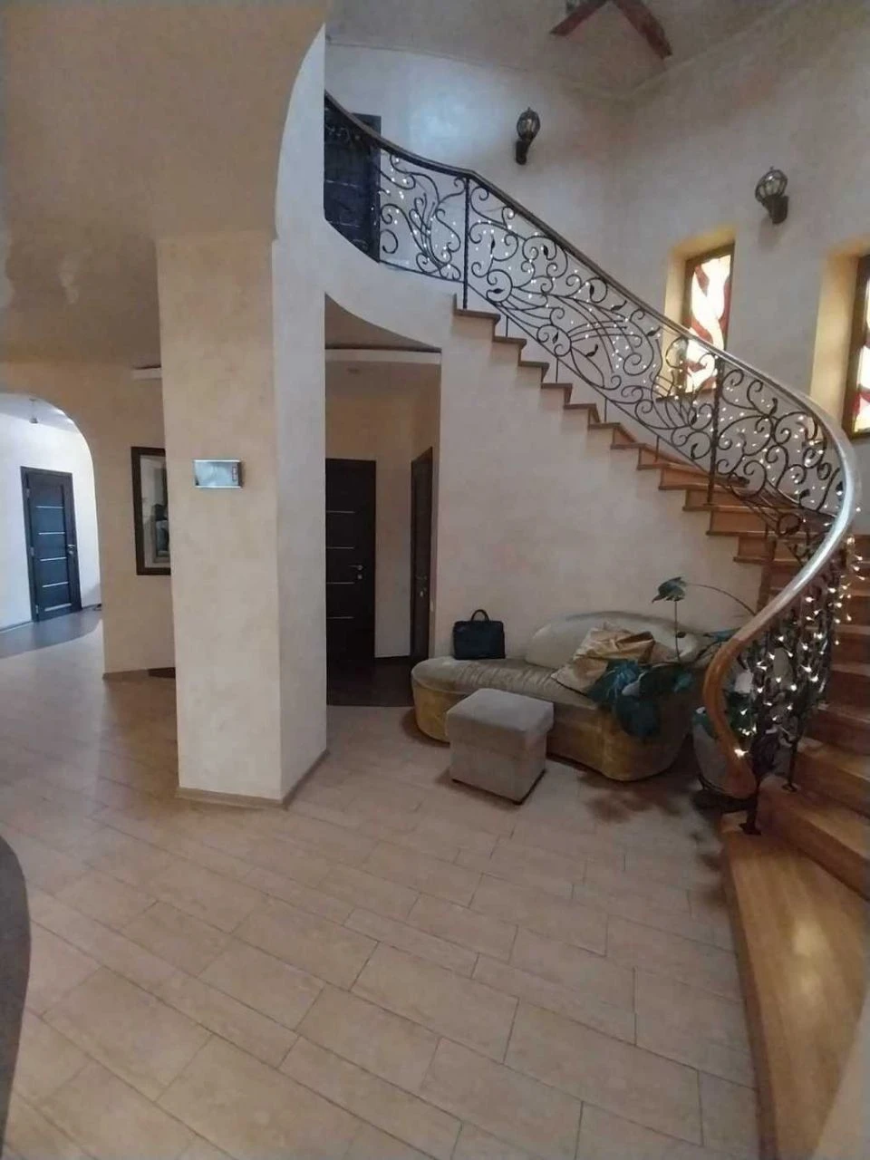 For Sale: 5 Bedrooms, 265 m² in Kyiv, Holosiiv, Chapayevka