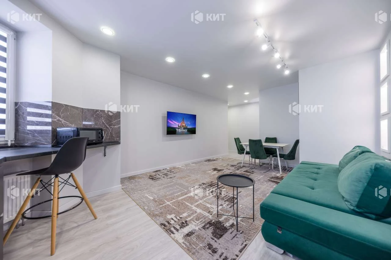 Apartment for Sale, Kharkiv, Sokilniki, 100 m²