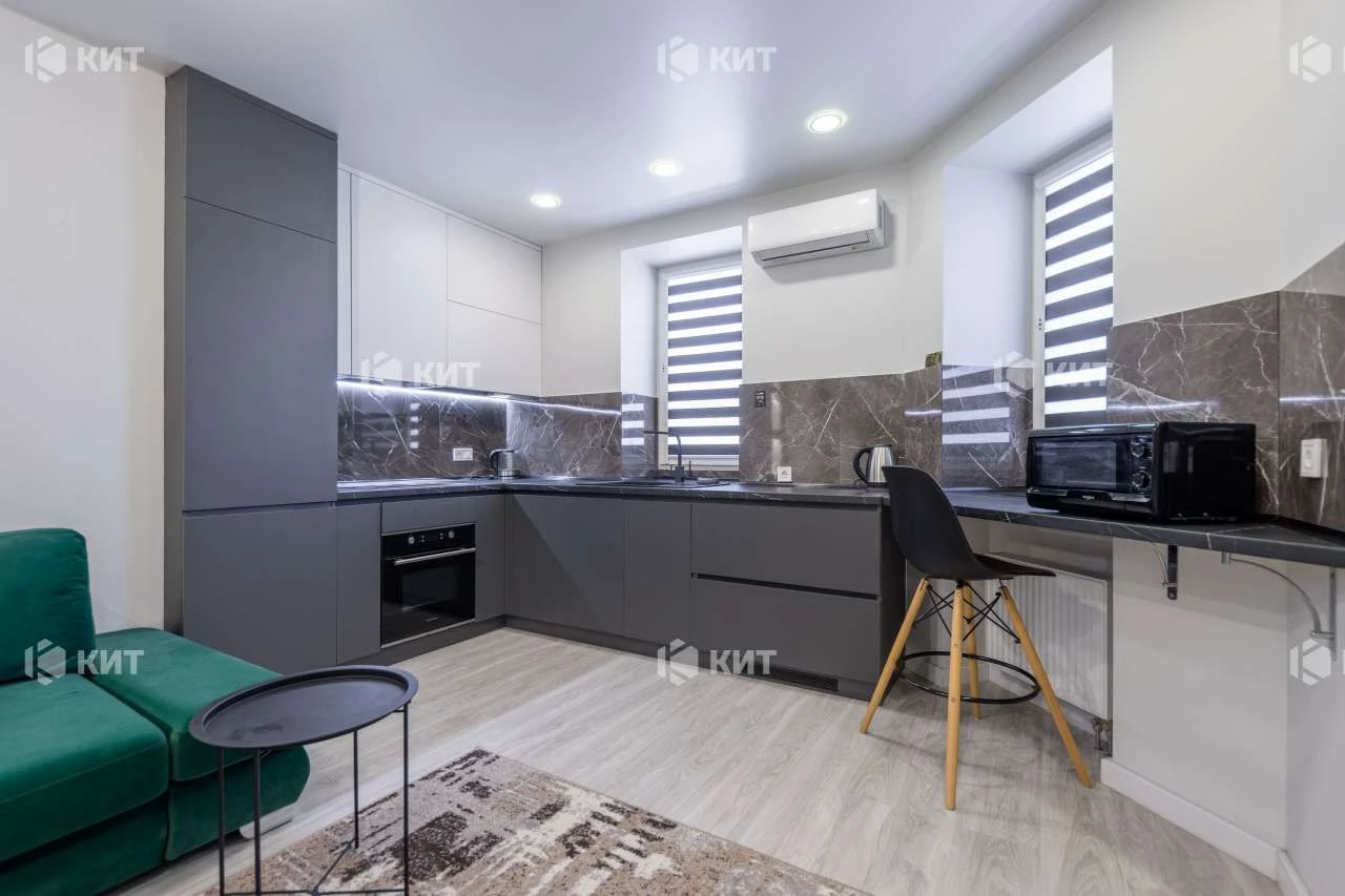 Apartment for Sale, Kharkiv, Sokilniki, 100 m²