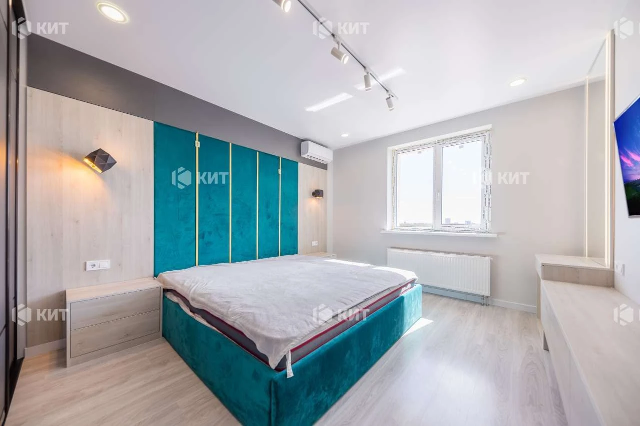 Apartment for Sale, Kharkiv, Sokilniki, 100 m²