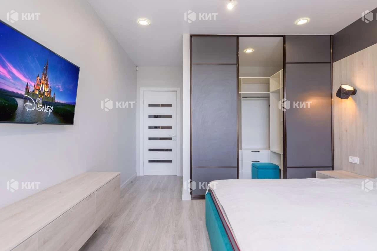 Apartment for Sale, Kharkiv, Sokilniki, 100 m²