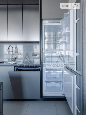 Sale of 3-room apartment 73 sq. m on Mytropolyta Vasylya Lypki St.