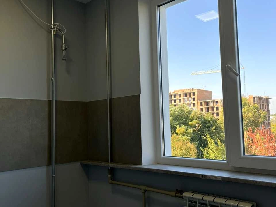Apartment. Chernivtsi, Main Street