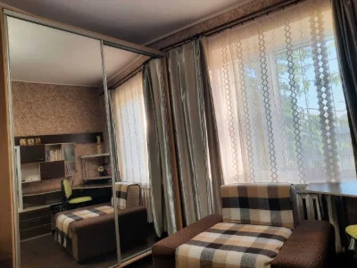 Selling 2-bedroom apartment with renovation, Artёma settlement, Kovtuna Street 10a, 1
