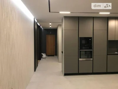 Sale of 3-room apartment 73 sq. m on Mytropolyta Vasylya Lypki St.