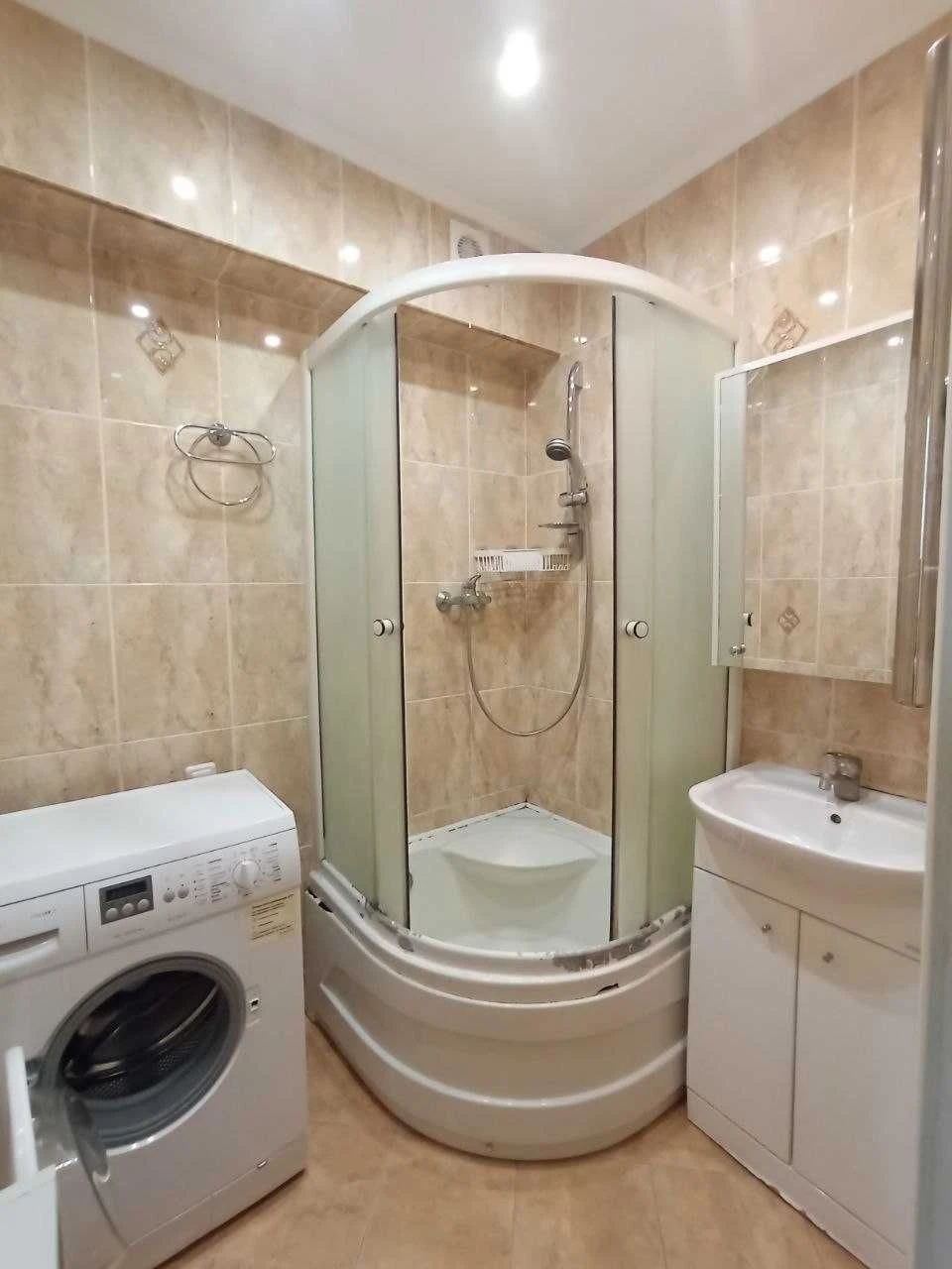 Продається двокімнатна квартира