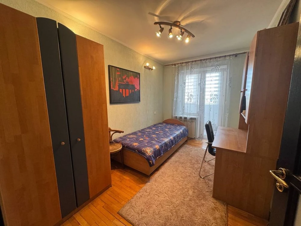 Продається 4-кімнатна квартира, Перемога, Січ, Бульвар