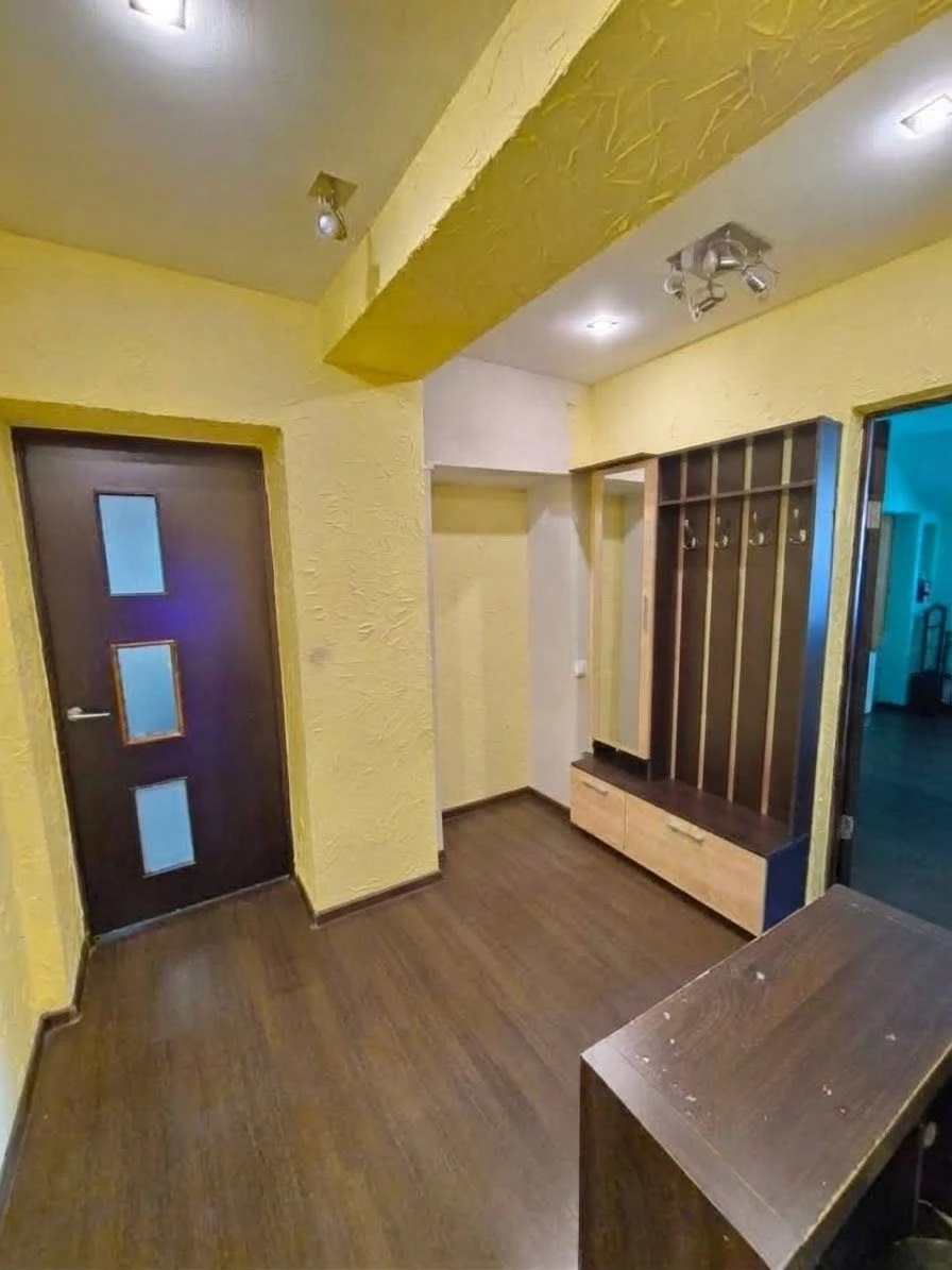 3-room apartment, Ruska Street