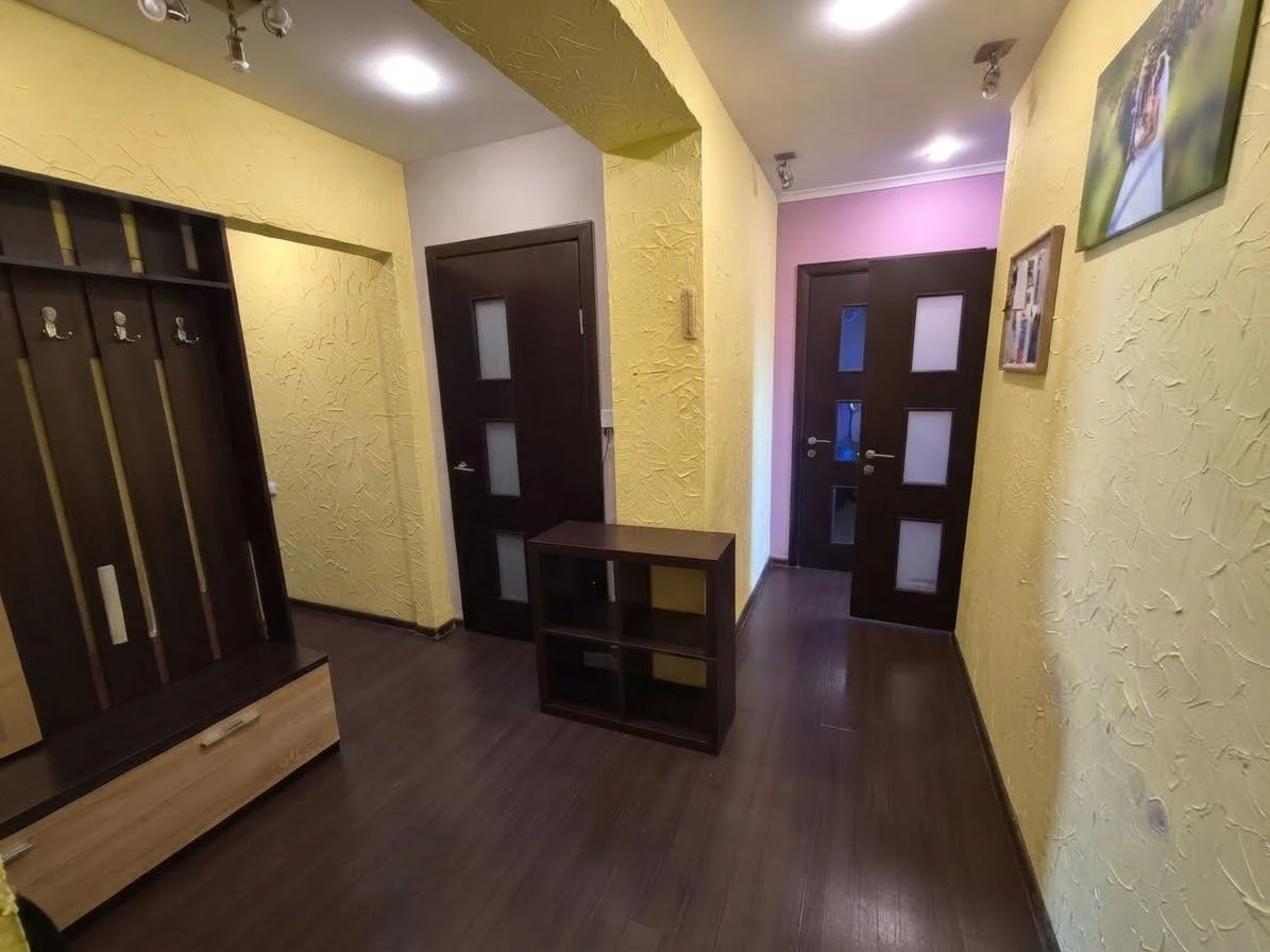 3-room apartment, Ruska Street