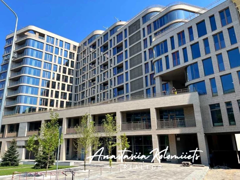 Apartment. 93-ya Cholnolyarskaya Brigada Street, Dnipro