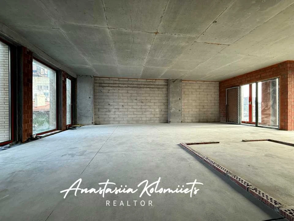 Apartment. 93-ya Cholnolyarskaya Brigada Street, Dnipro