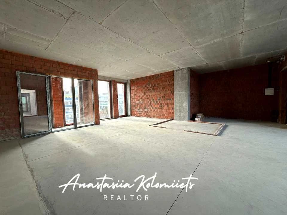 Apartment. 93-ya Cholnolyarskaya Brigada Street, Dnipro