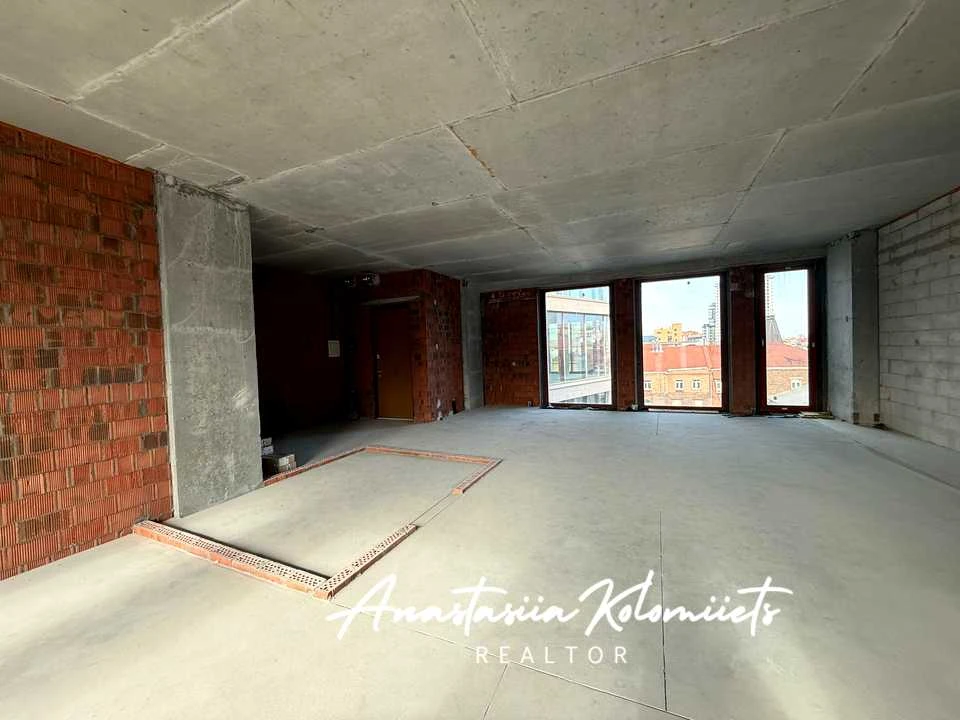 Apartment. 93-ya Cholnolyarskaya Brigada Street, Dnipro