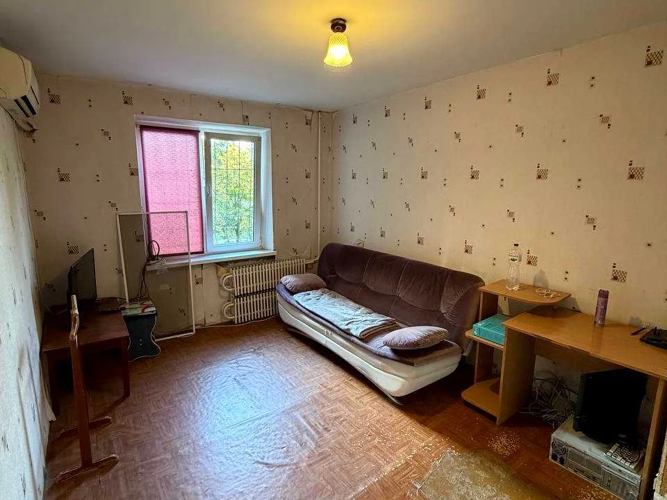 Apartment. Дніpro, Naberezhna Perevomohy st.