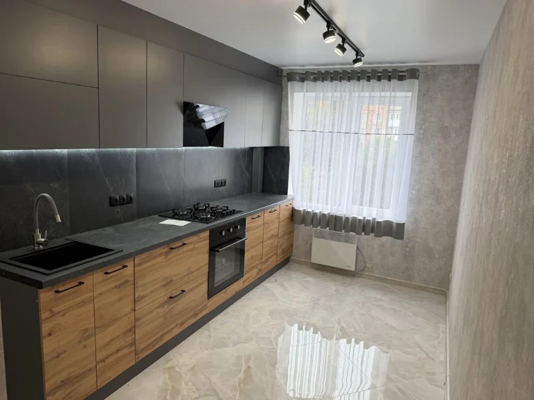 For Sale: 3 rooms in the Star-Autovokzal area. Owner!!
