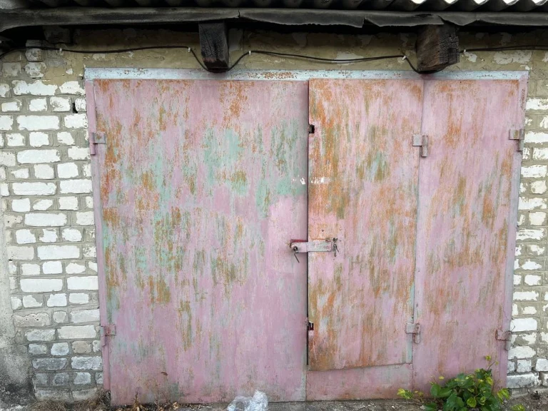 Продається гараж в кооперативі "Надія"