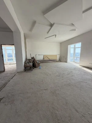 Sale of a two-story penthouse apartment, with a garden area