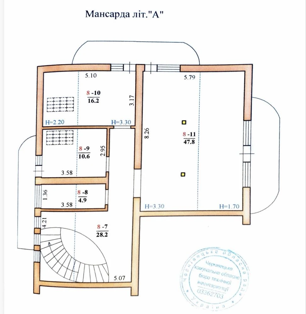 Sale of a two-story penthouse apartment, with a garden area