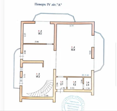 Sale of a two-story penthouse apartment, with a garden area