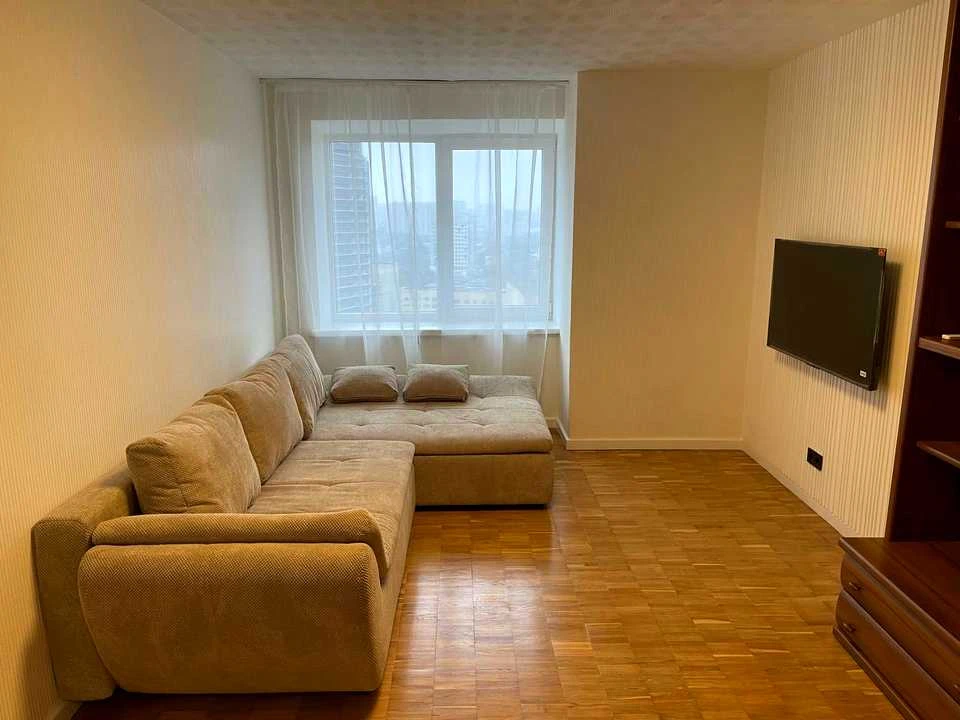 Квартира. Київ, Звіринецька вул.