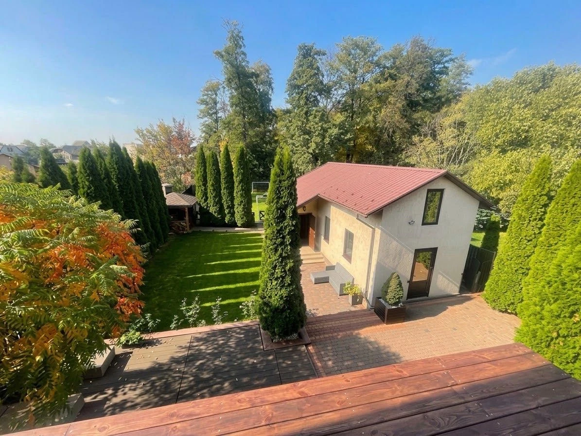 Продаж Будинок 186 м² + гостьовий будинок 45 м², 11 соток, К
