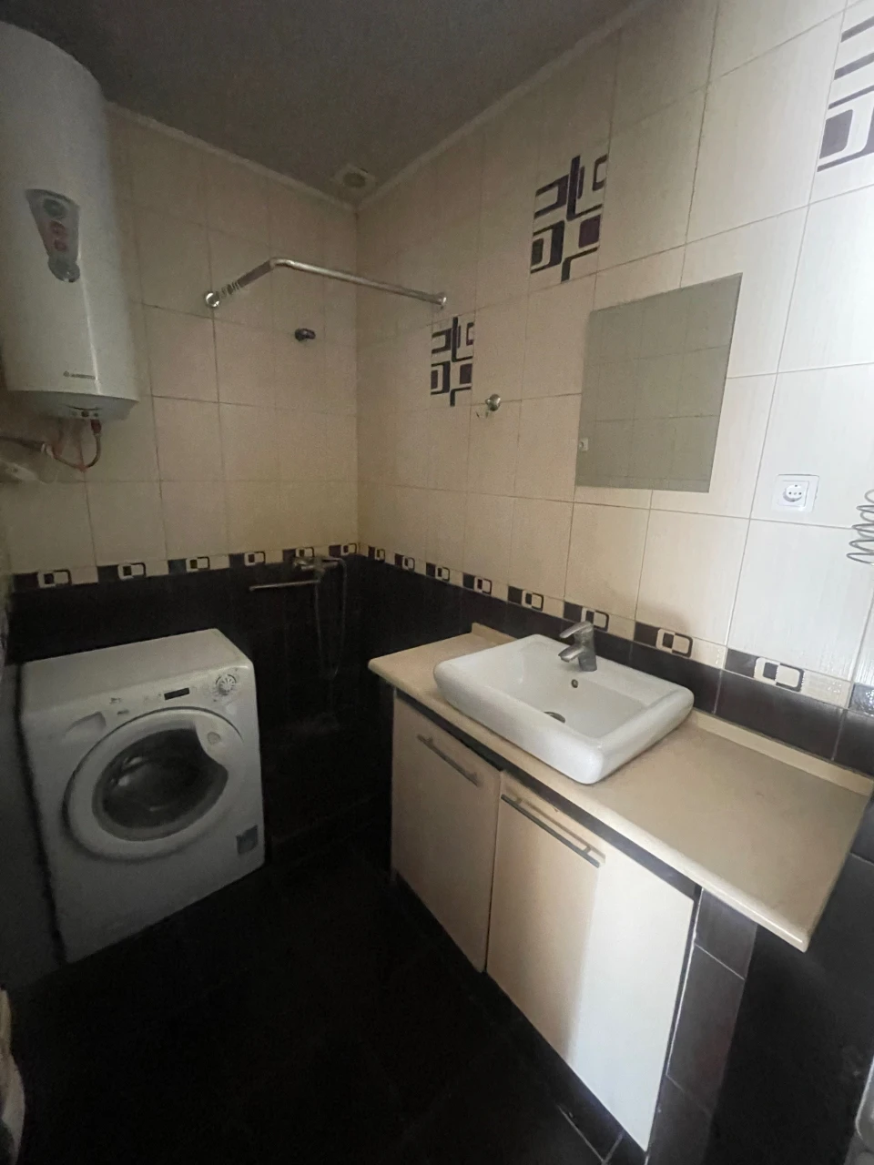 Продаж Будинок 186 м² + гостьовий будинок 45 м², 11 соток, К