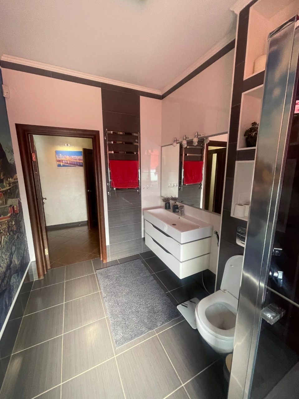 Продаж Будинок 186 м² + гостьовий будинок 45 м², 11 соток, К