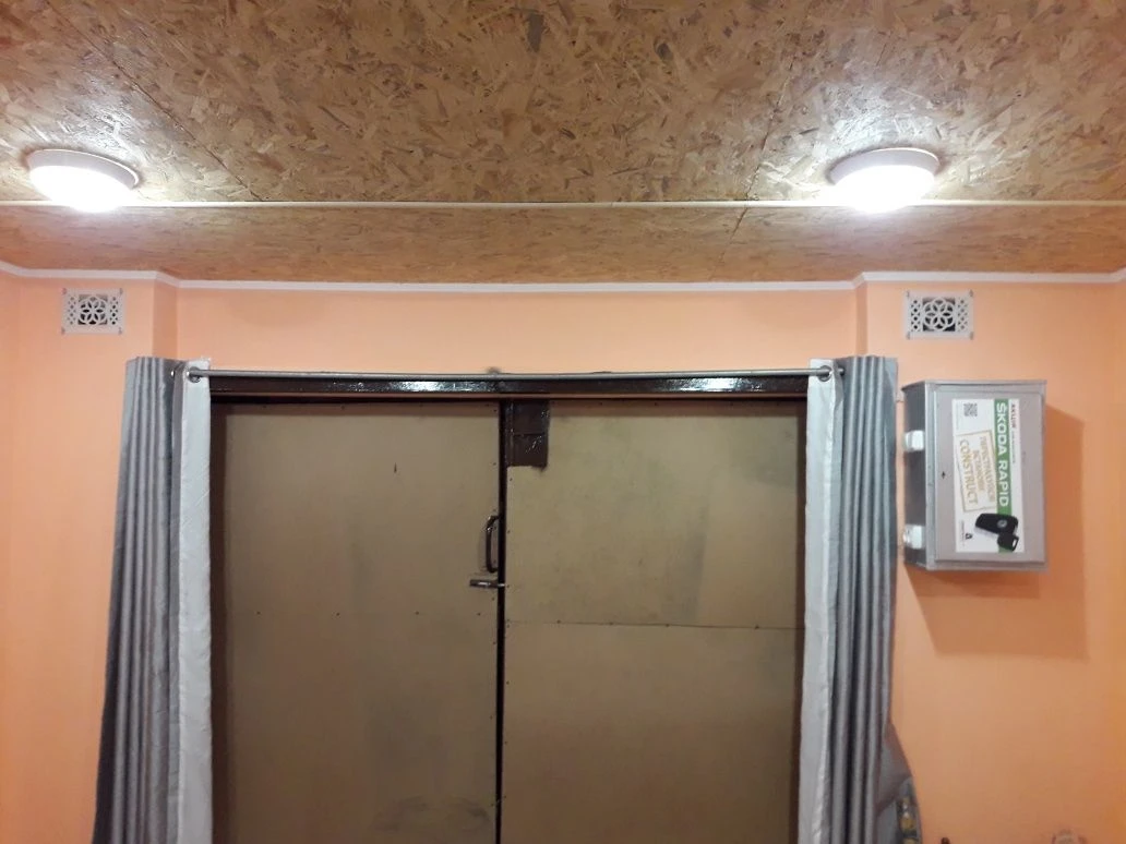 Garage in Cooperative 10, renovated