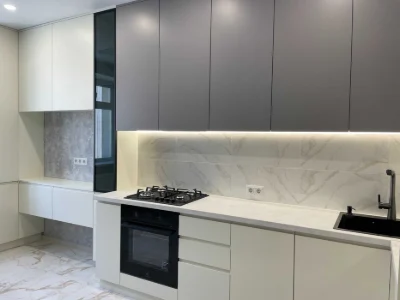 продам 1к квартиру з ремонтом в новобудові біля Агори